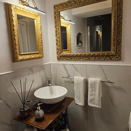 Niloufar Hébergement de vacances *