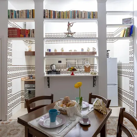 Niloufar Hébergement de vacances *