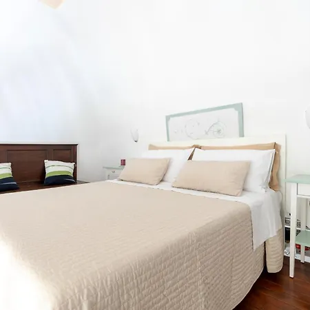 Niloufar * 나폴리