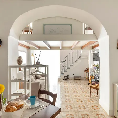 Niloufar 펜션 나폴리